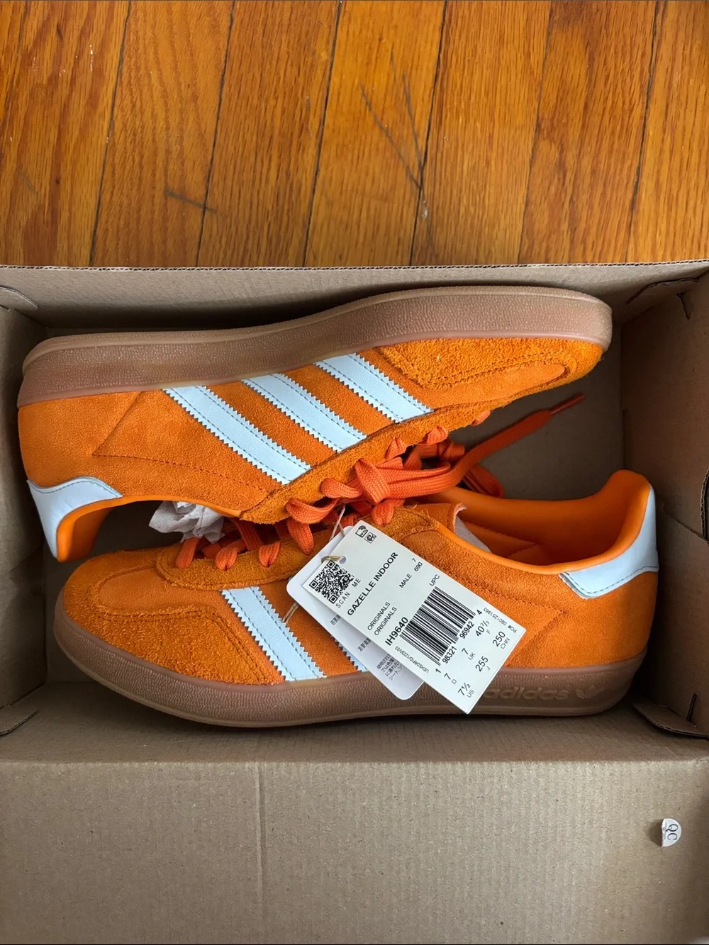 NWT AND BOX adidas Orange Suede Gazelle Sneakers with White Stripes. (Men’s 7.5)